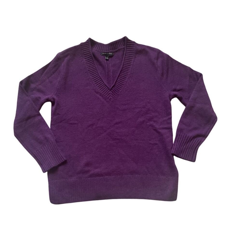 Banana Republic Womens Sweater V Neck with Waist Slits Size Small